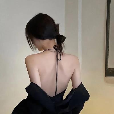 墙壁之间